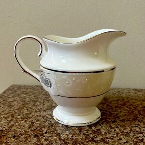 NWT Lenox pitcher.
